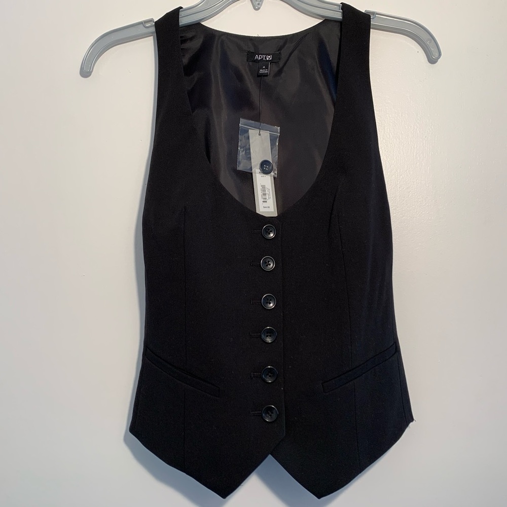 Apt. 9 Black Vest Size 4 NWT